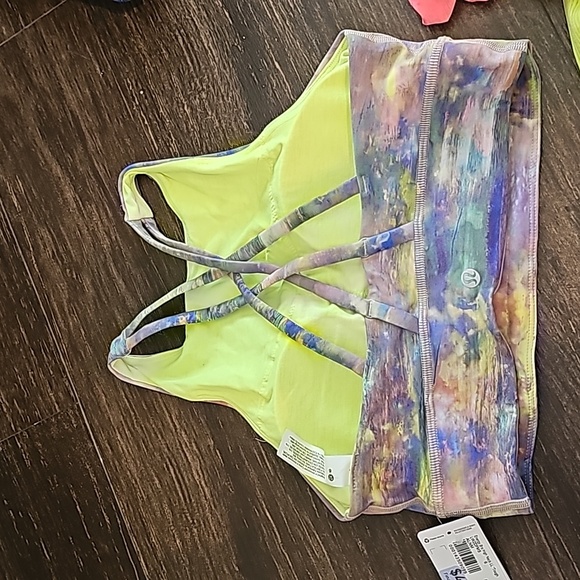 Lululemon sports bra - Picture 3 of 3